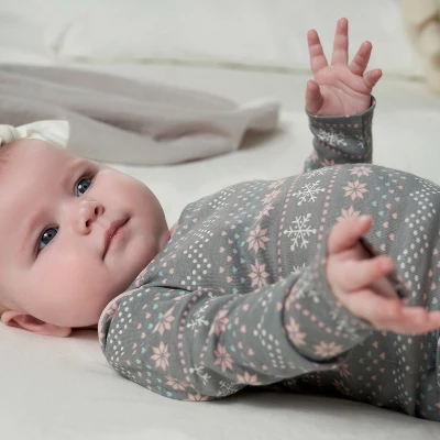 Gerber Baby Girls' Long Sleeve Onesies® Bodysuits, 6-Pack 2 Gerber Baby Girls' Long Sleeve Onesies® Bodysuits, 6-Pack - Image 2