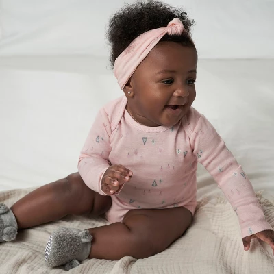 Gerber Baby Girls' Long Sleeve Onesies® Bodysuits, 6-Pack 7 Gerber Baby Girls' Long Sleeve Onesies® Bodysuits, 6-Pack - Image 7