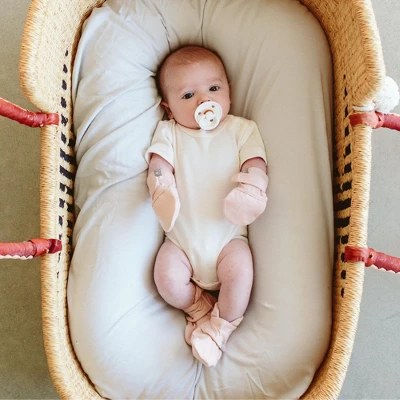 Goumikids Viscose Made From Bamboo + Organic Cotton Short-Sleeve Baby Bodysuit 4 Goumikids Viscose Made From Bamboo + Organic Cotton Short-Sleeve Baby Bodysuit - Image 4